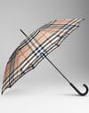 Parapluie tartan de Burberry Parapluie tartan de Burberry