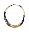 Collier caoutchouc noir clouté de Zara Collier caoutchouc noir clouté de Zara